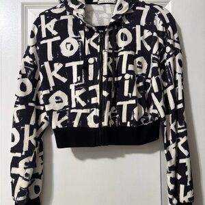 Alice + Olivia Black and White Graphic Crewneck